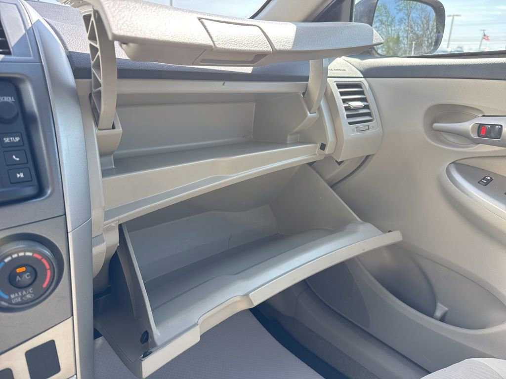 Used 2013 Toyota Corolla LE FWD image 21