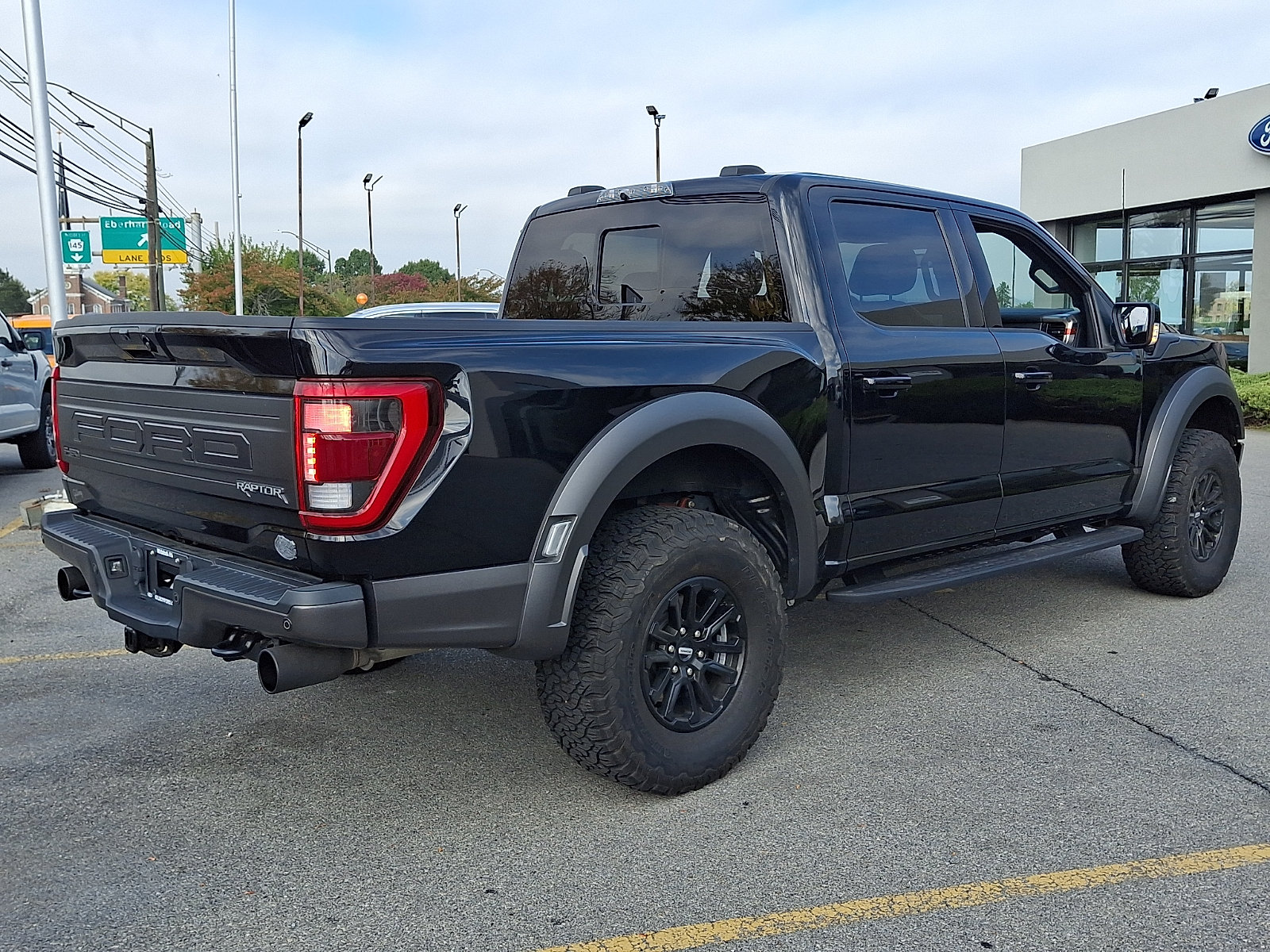 Used 2022 Ford F150 Raptor w/ Equipment Group 801A High AWD/4WD image 6