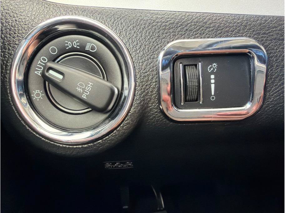Used 2015 Dodge Journey R/T w/ Flexible Seating Group AWD/4WD image 26