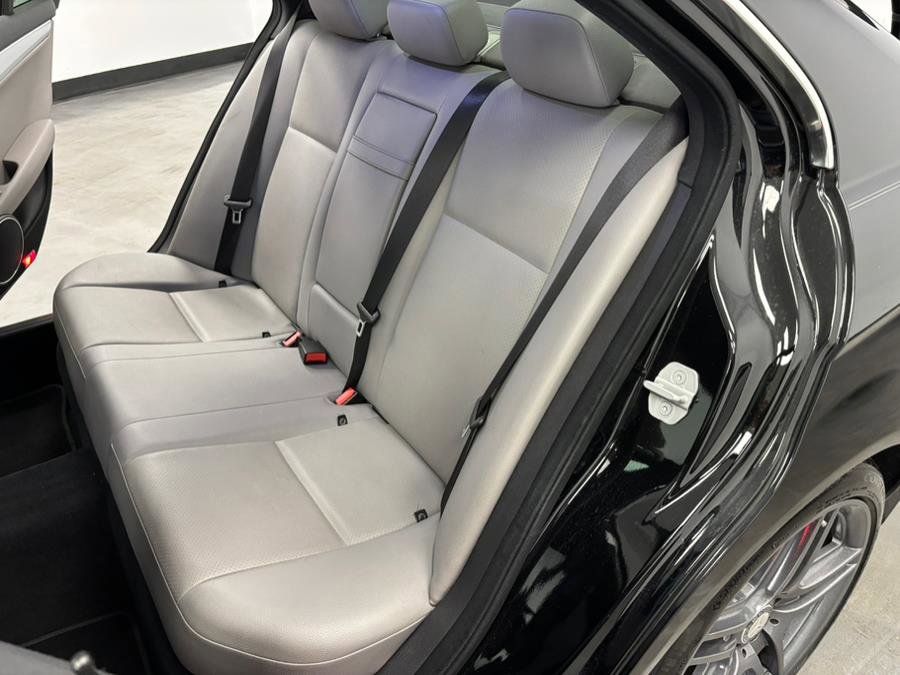 Used 2008 Mercedes-Benz C 300 Sport image 38