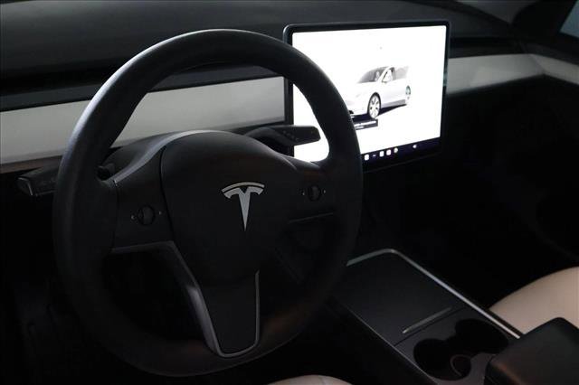 Used 2023 Tesla Model Y Long Range image 13