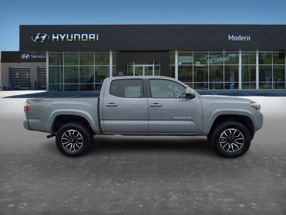 Used 2021 Toyota Tacoma TRD Sport image 3