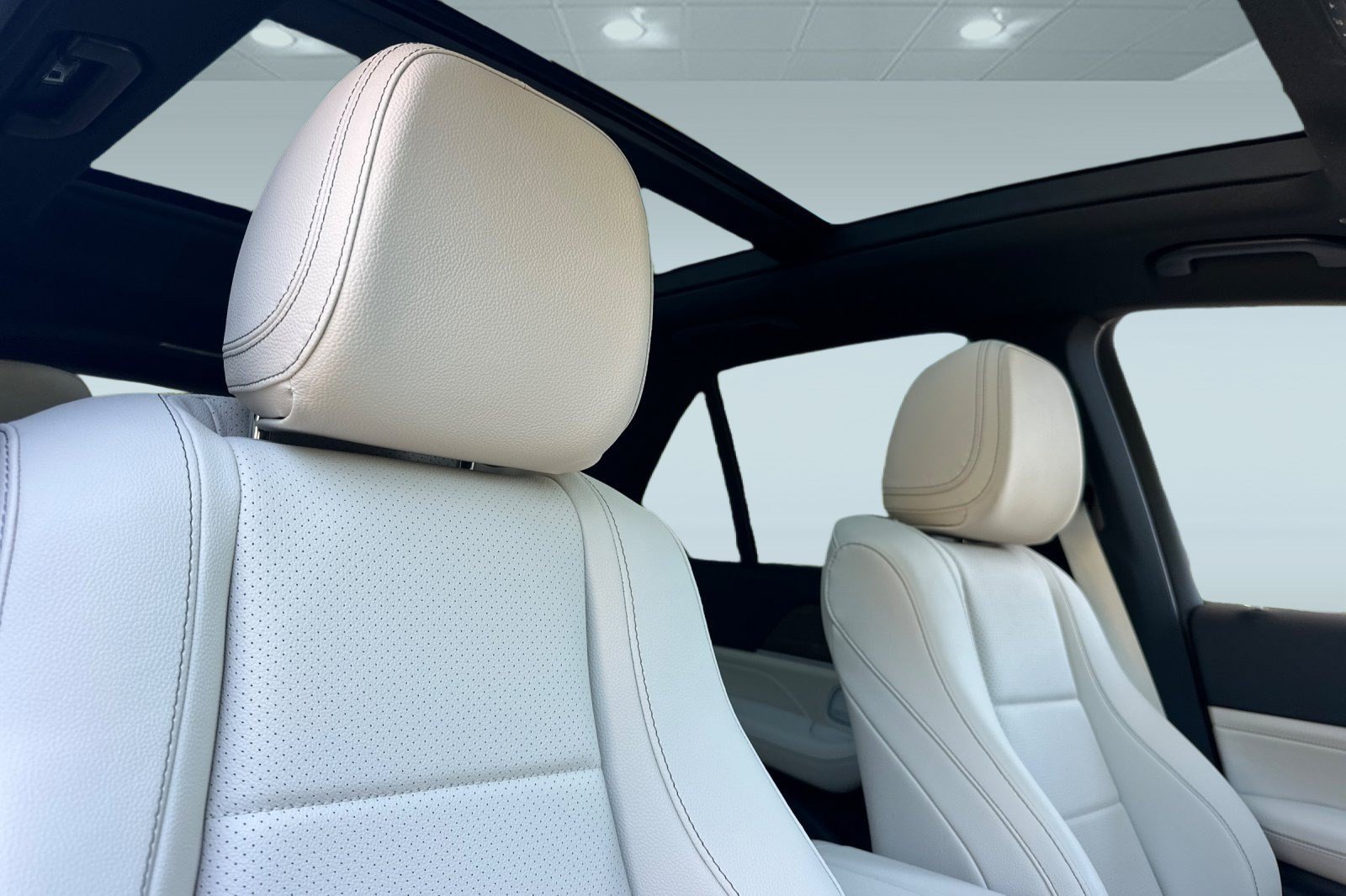 New 2026 Mercedes-Benz GLE 450e 4MATIC image 25