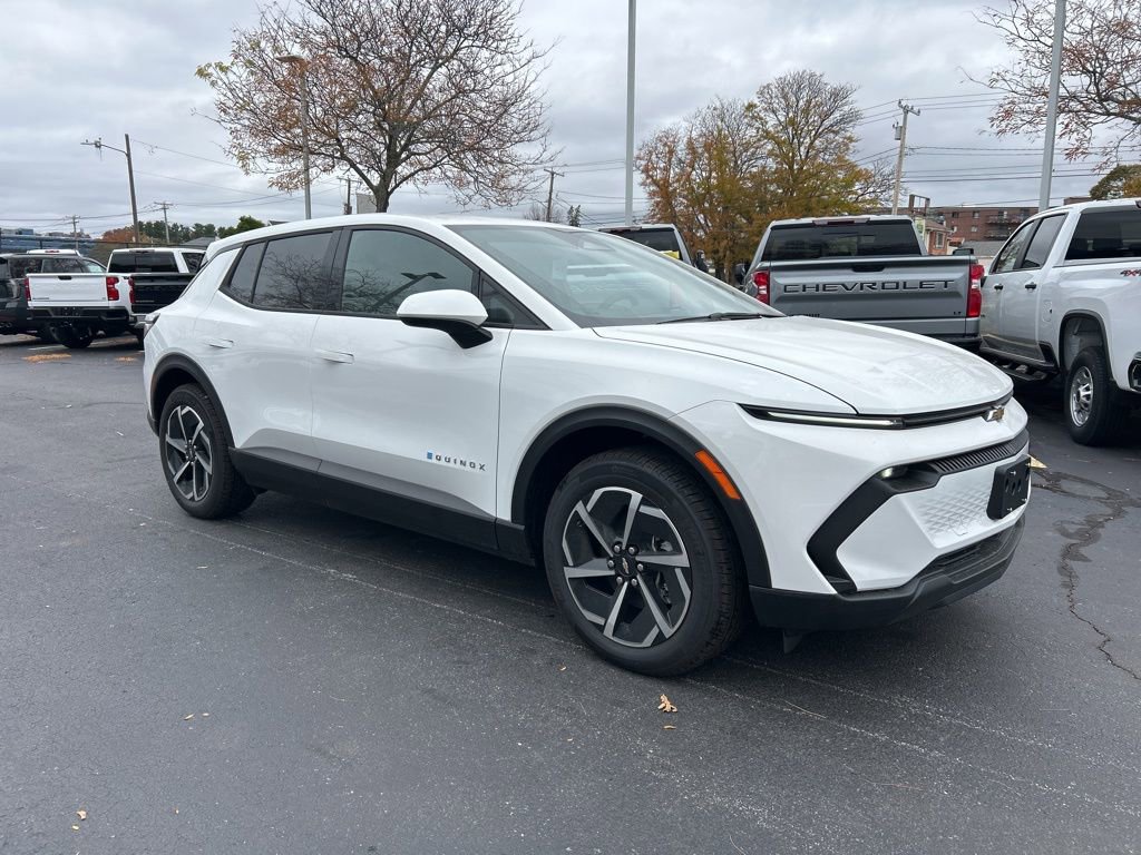 New 2026 Chevrolet Equinox EV LT image 1