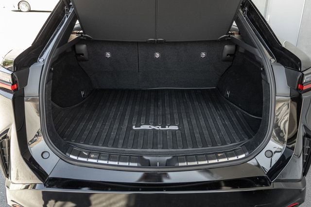 Used 2025 Lexus RZ 300e w/ Accessory Package (Z1) FWD image 5