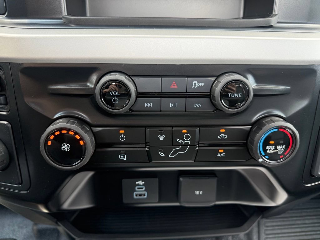 New 2026 Ford F550 2WD Regular Cab Super Duty image 28