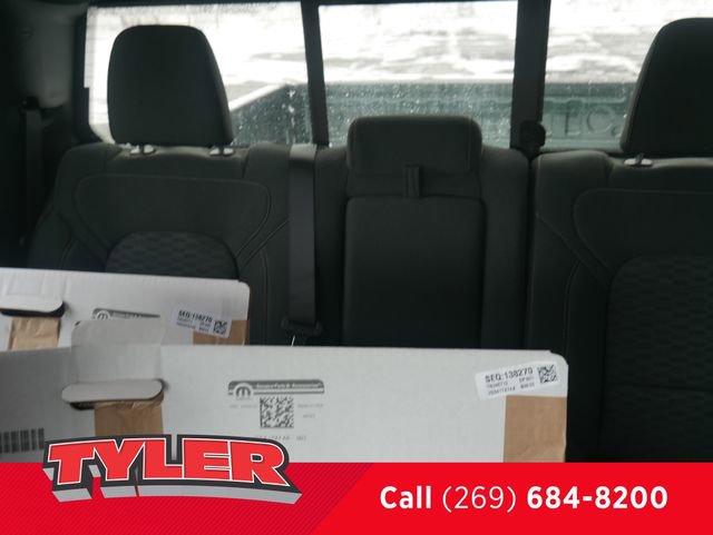 New 2026 RAM 1500 4x4 Crew Cab image 40