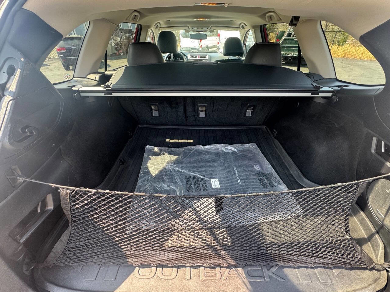 Used 2015 Subaru Outback 3.6R Limited image 15