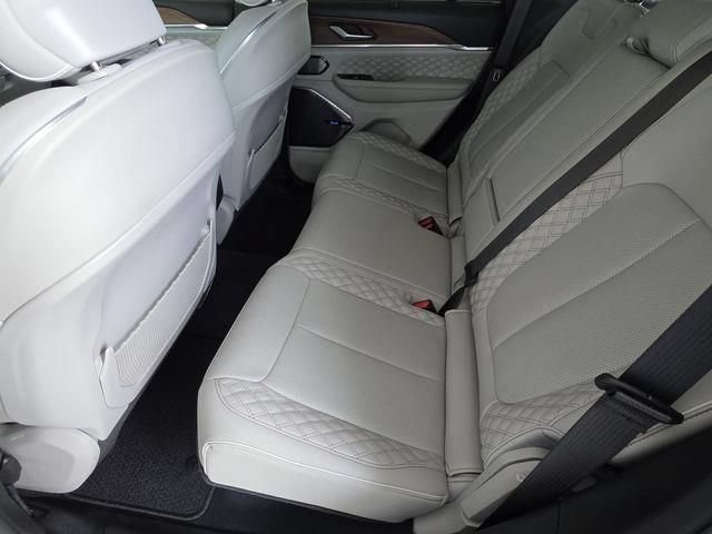 Used 2023 Jeep Grand Cherokee Summit w/ Adv Protech Group IV RWD image 10