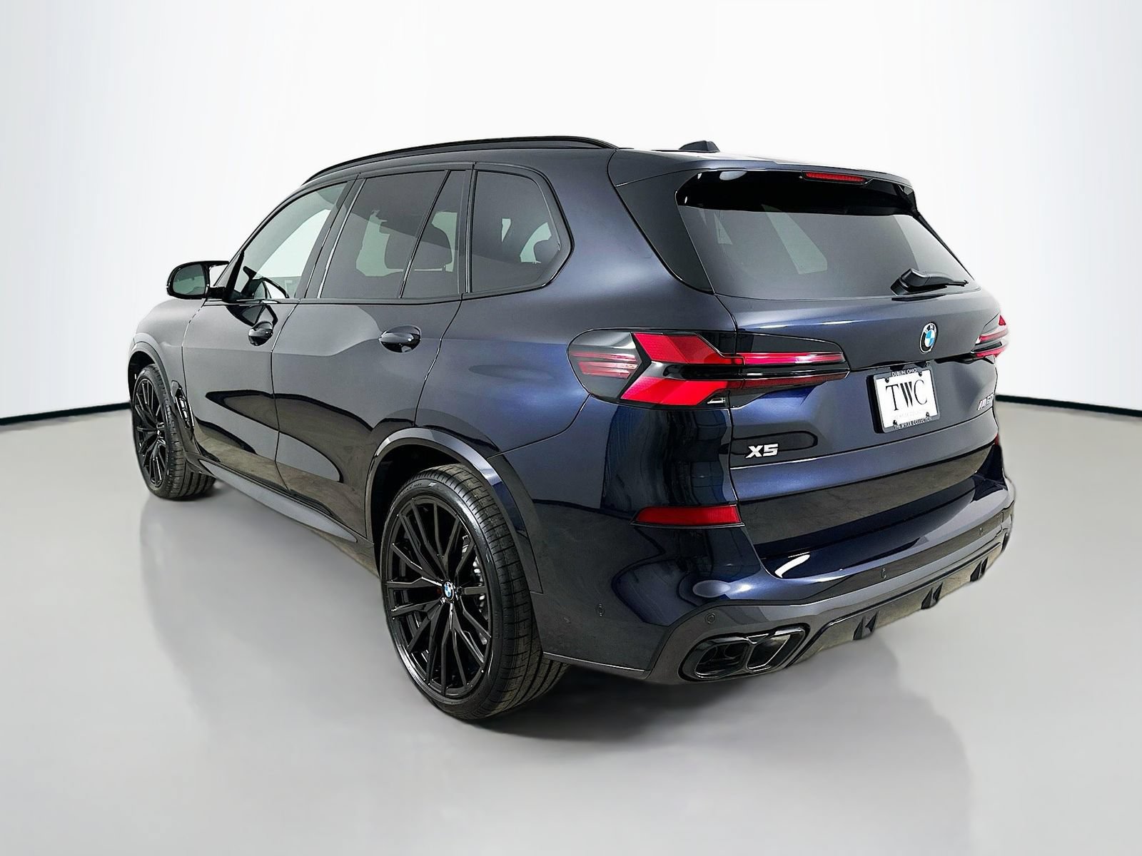New 2026 BMW X5 M60i AWD/4WD image 7