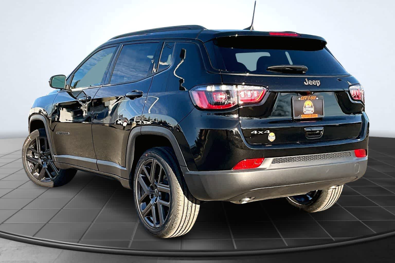 New 2026 Jeep Compass Latitude AWD/4WD image 4