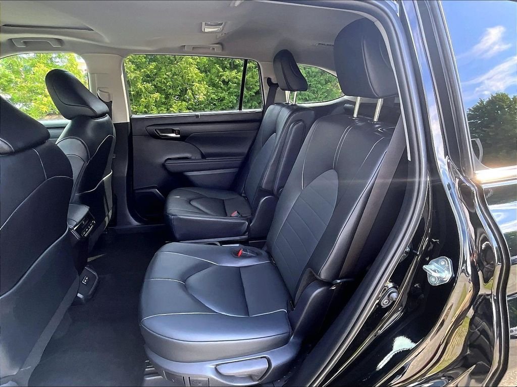 Certified 2026 Toyota Highlander XLE AWD/4WD image 15