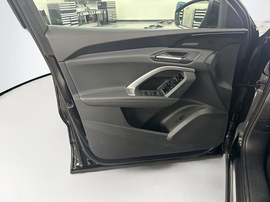 Certified 2025 Audi Q5 Premium Plus w/ Premium Plus image 23