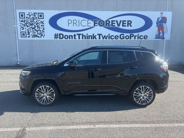 Used 2022 Jeep Compass Limited w/ Elite Group image 3