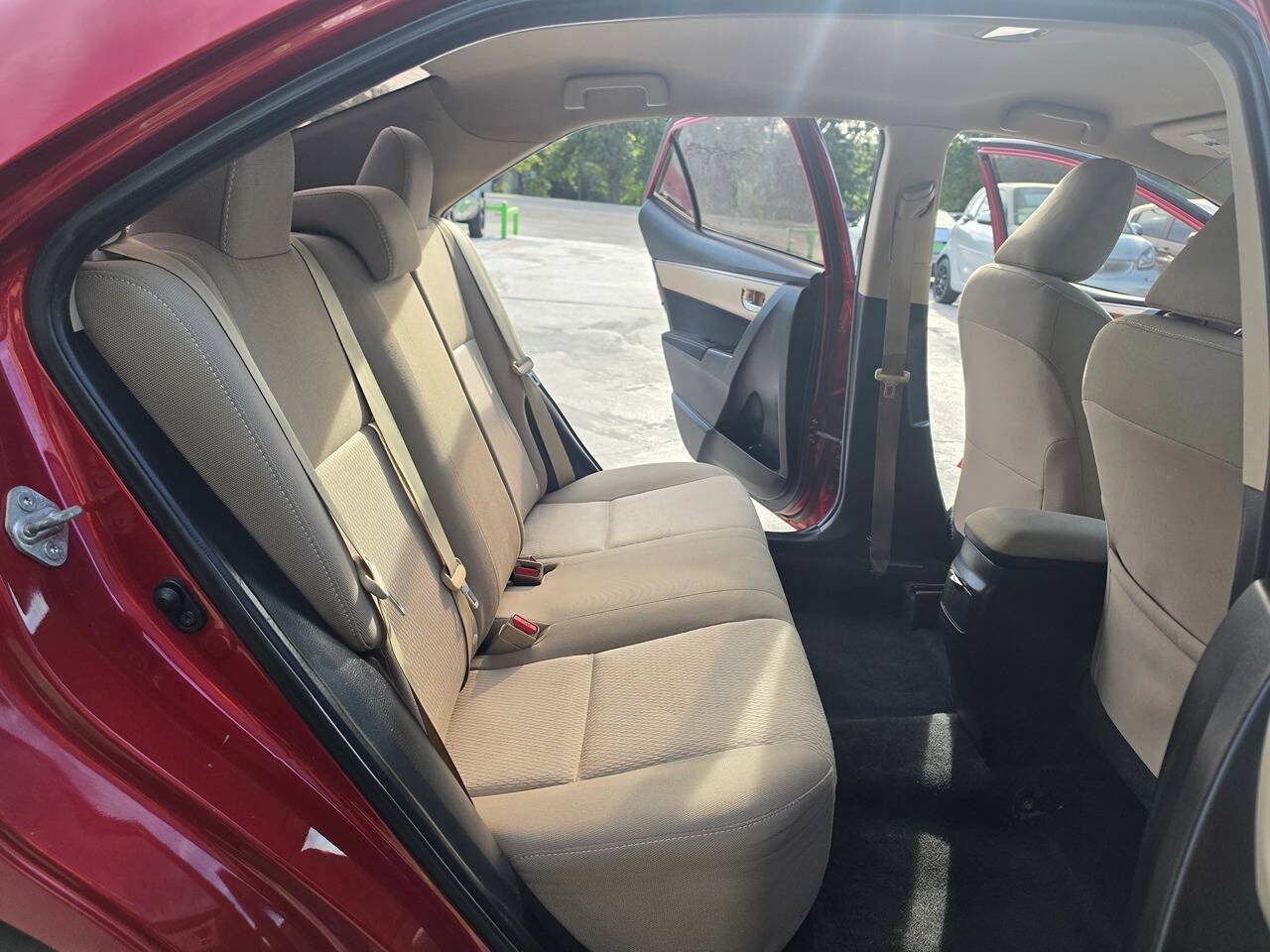 Used 2014 Toyota Corolla LE FWD image 25