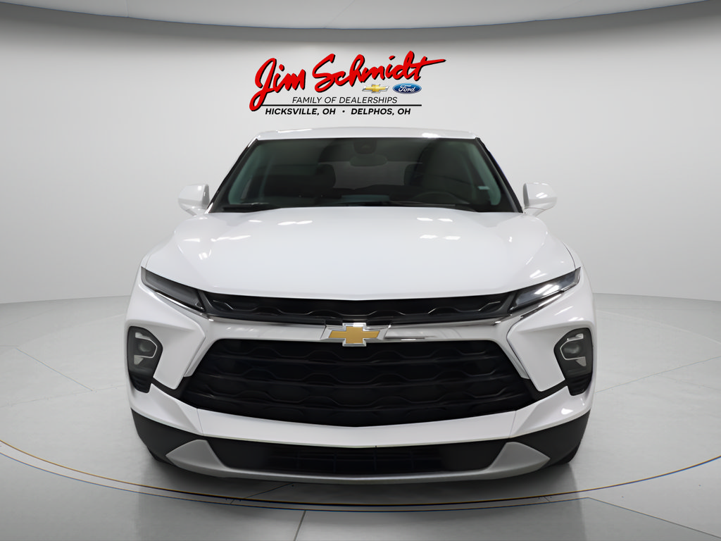 Used 2025 Chevrolet Blazer LT AWD/4WD image 3