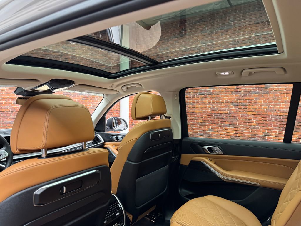 Certified 2024 BMW X7 xDrive40i w/ Climate Comfort Package image 3
