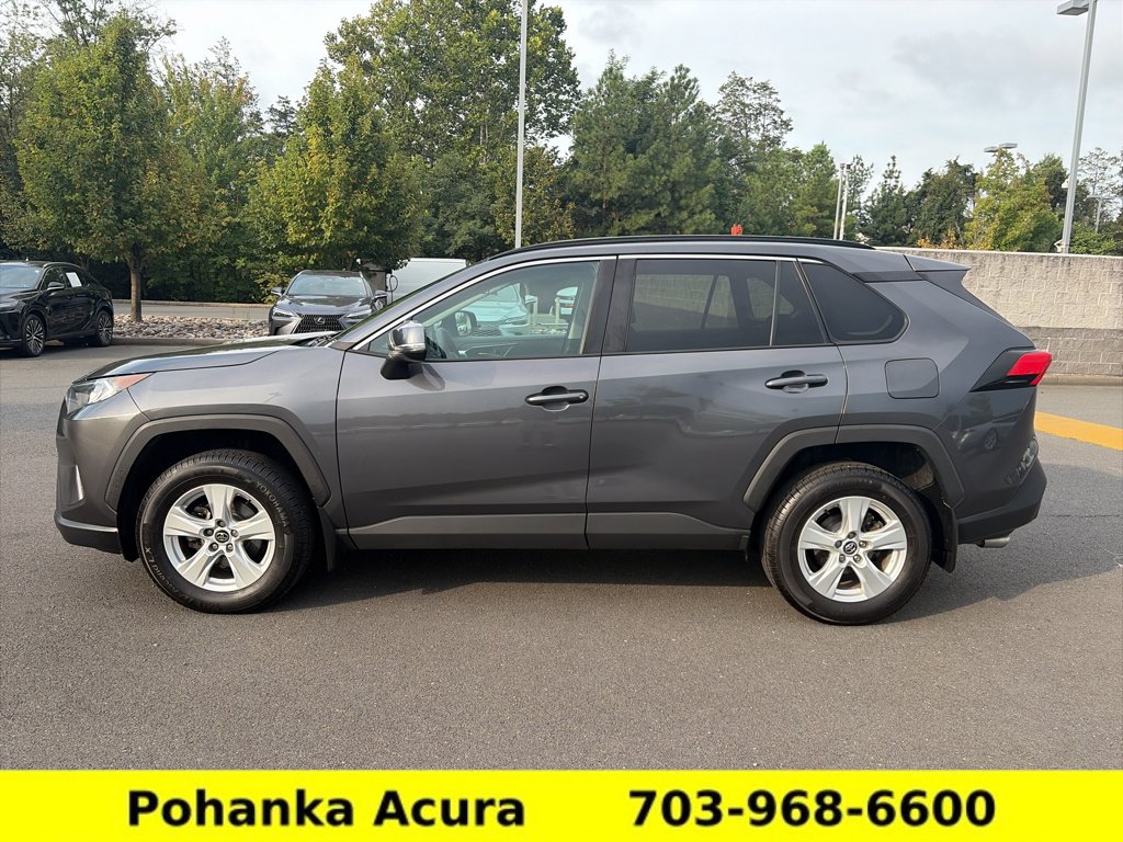 Used 2021 Toyota RAV4 XLE AWD/4WD image 4