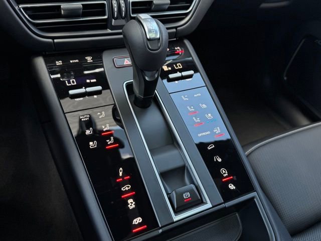 New 2026 Porsche Macan GTS AWD/4WD image 25