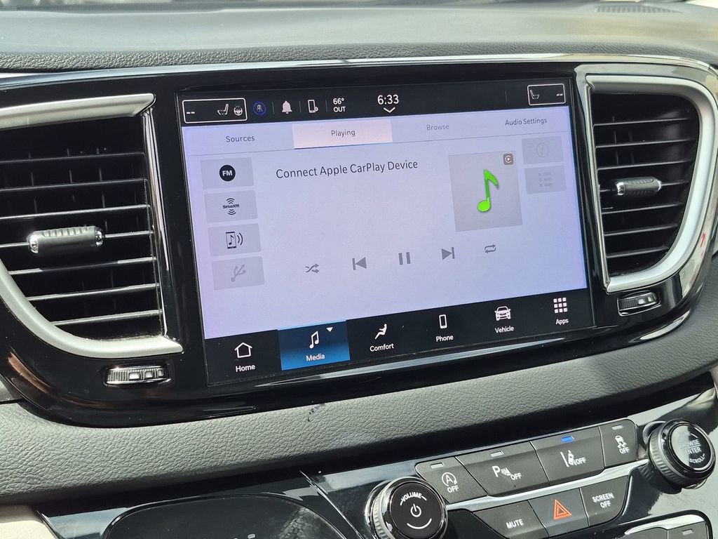 Certified 2023 Chrysler Pacifica Touring-L FWD image 21