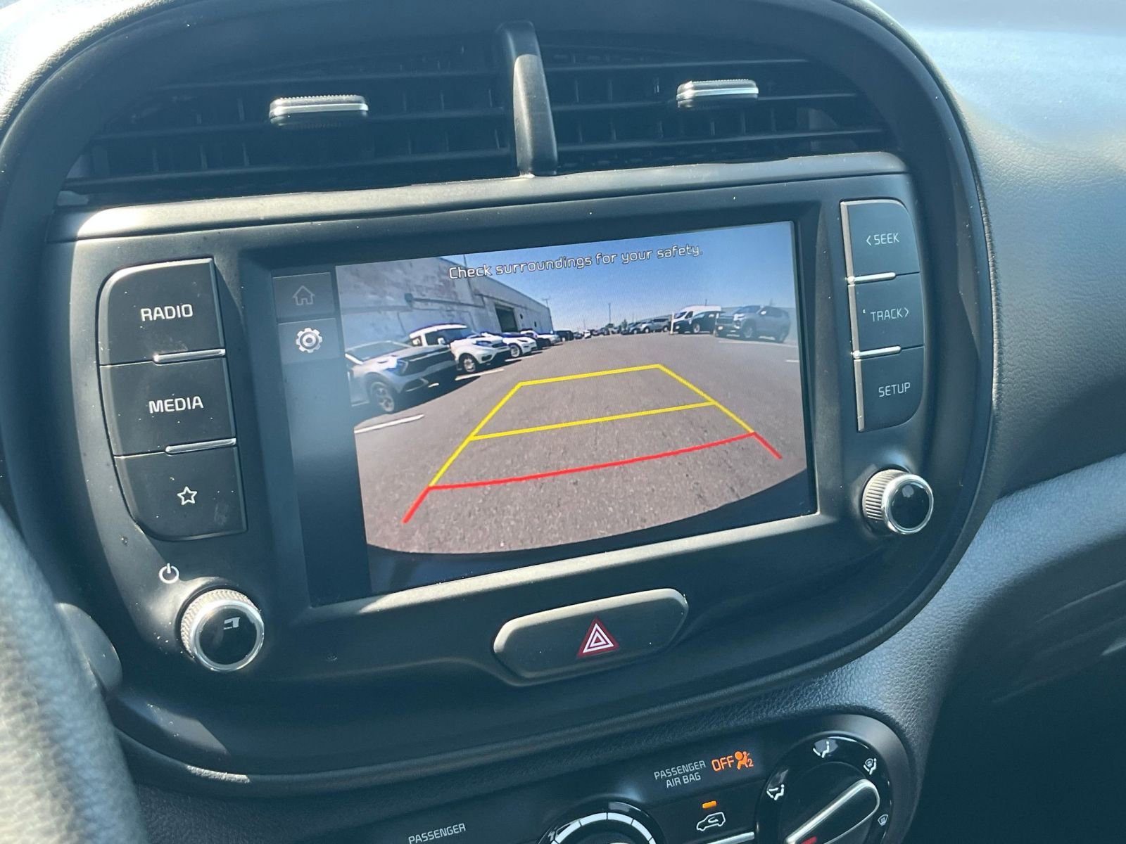 Used 2025 Kia Soul LX w/ LX Technology Package FWD image 22