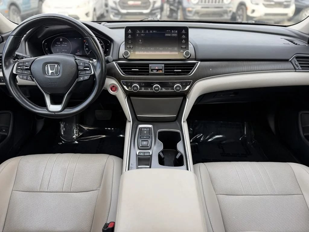 Used 2020 Honda Accord Touring image 11