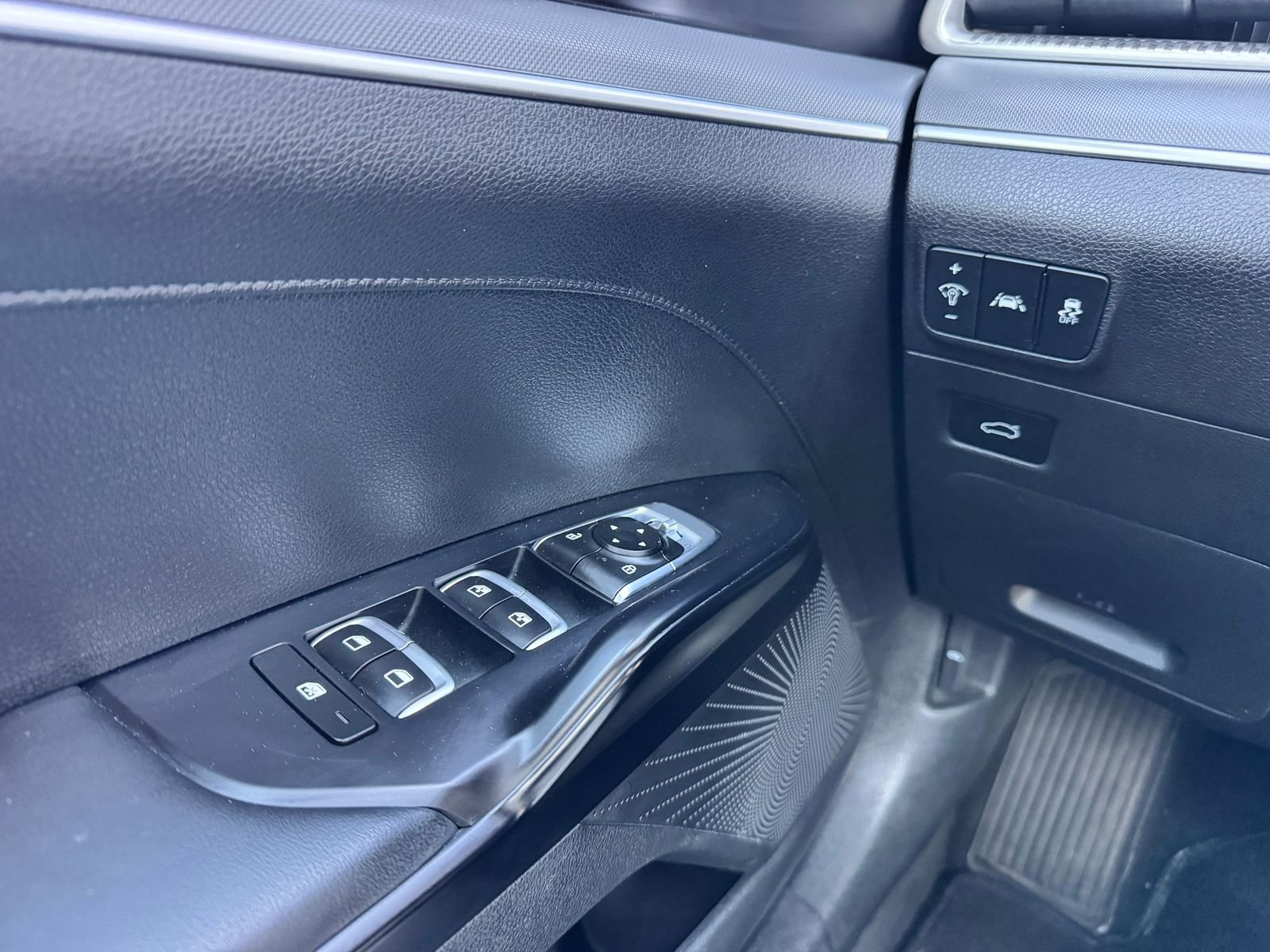 Used 2022 Kia K5 GT-Line w/ GT-Line FWD Premium Package image 25