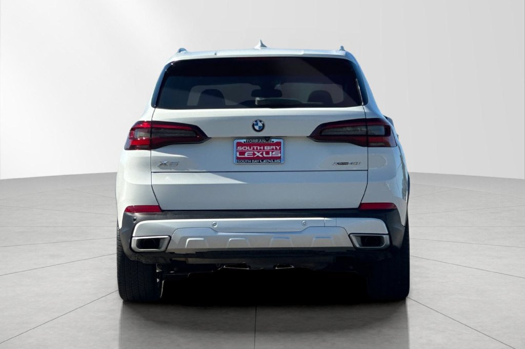 Used 2023 BMW X5 xDrive40i w/ Premium Package AWD/4WD image 5