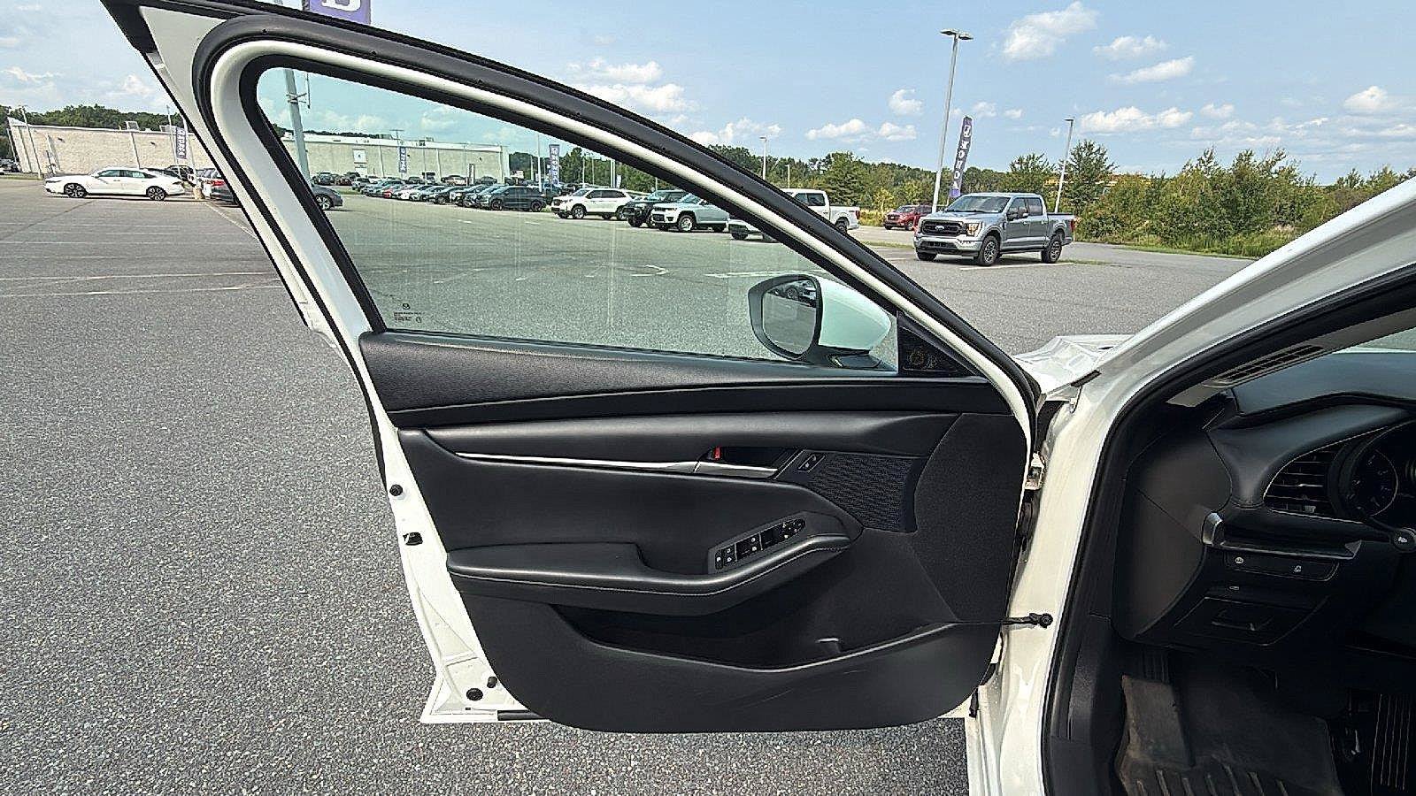 Used 2020 MAZDA MAZDA3 AWD Sedan w/ Select Package image 23