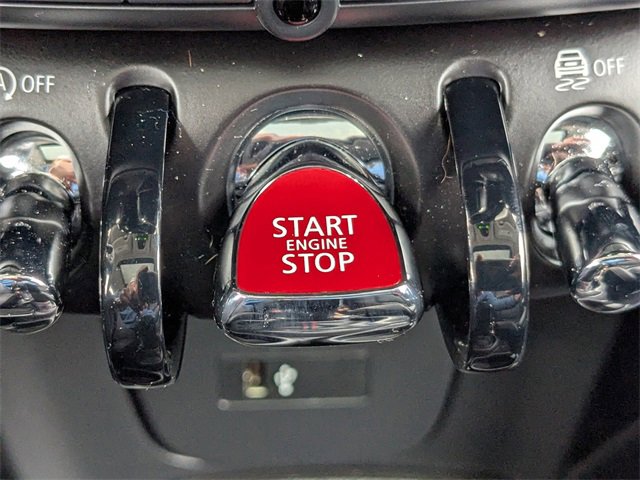 Used 2021 MINI Cooper S w/ Premium Package image 30