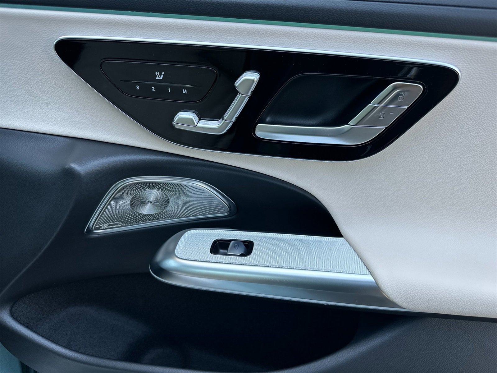 New 2025 Mercedes-Benz E 350 Sedan image 18