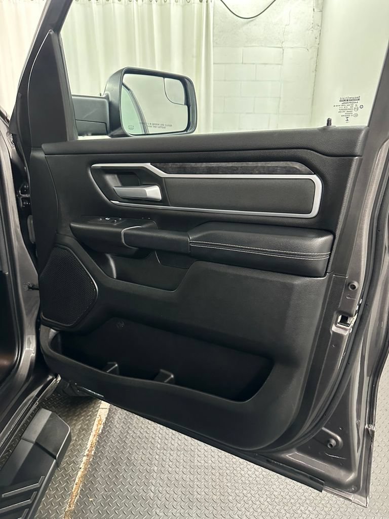 Used 2023 RAM 1500 Big Horn AWD/4WD image 34