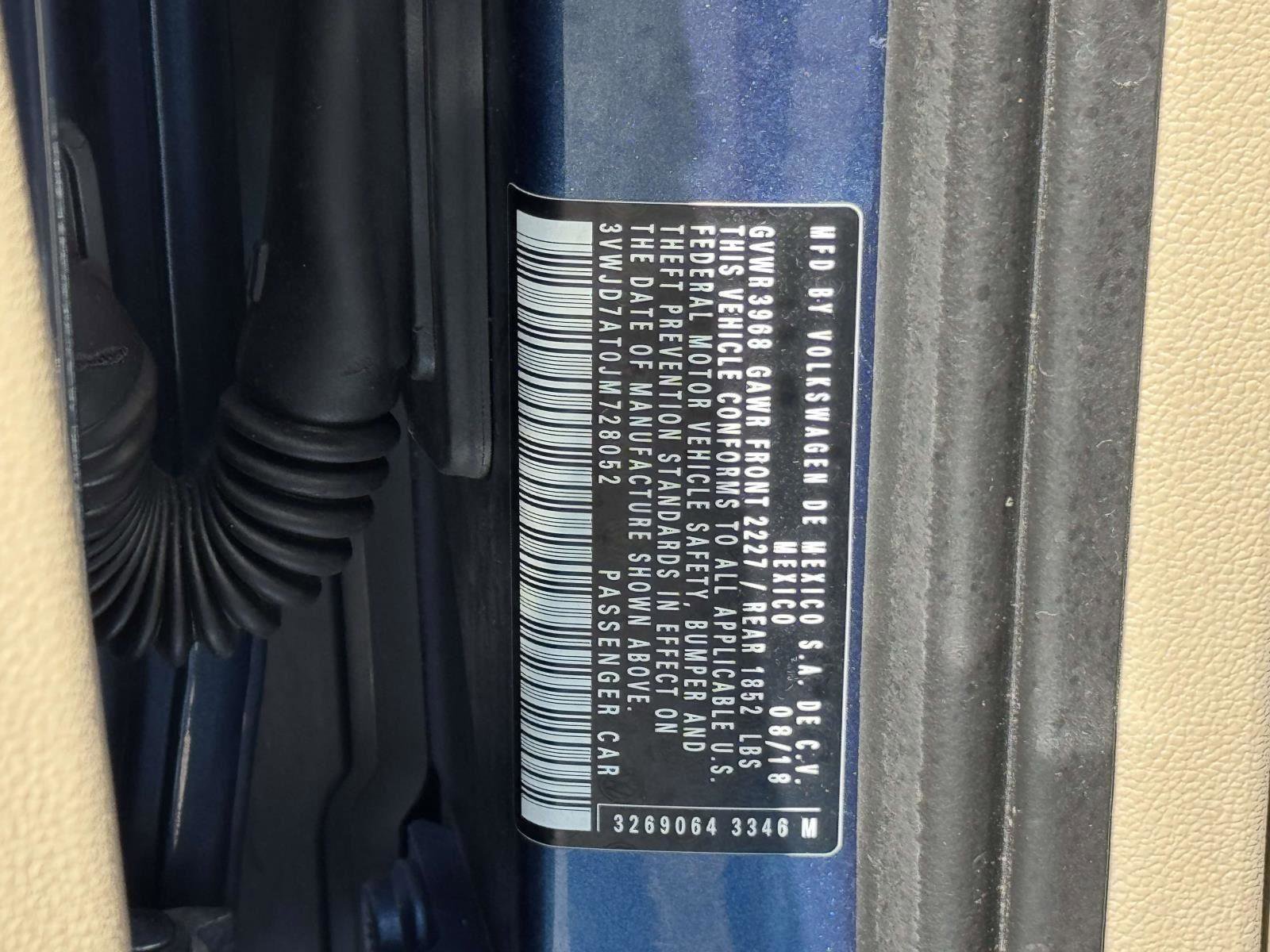 Used 2018 Volkswagen Beetle 2.0T SE w/ SE Premium Package FWD image 27