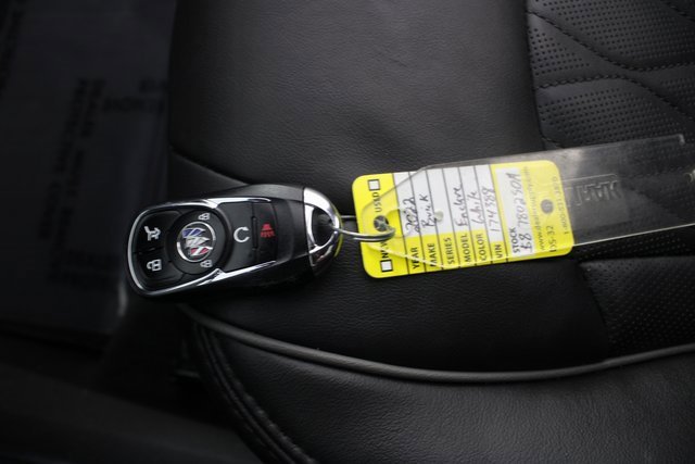 Used 2022 Buick Enclave Avenir w/ Avenir Technology Package image 9