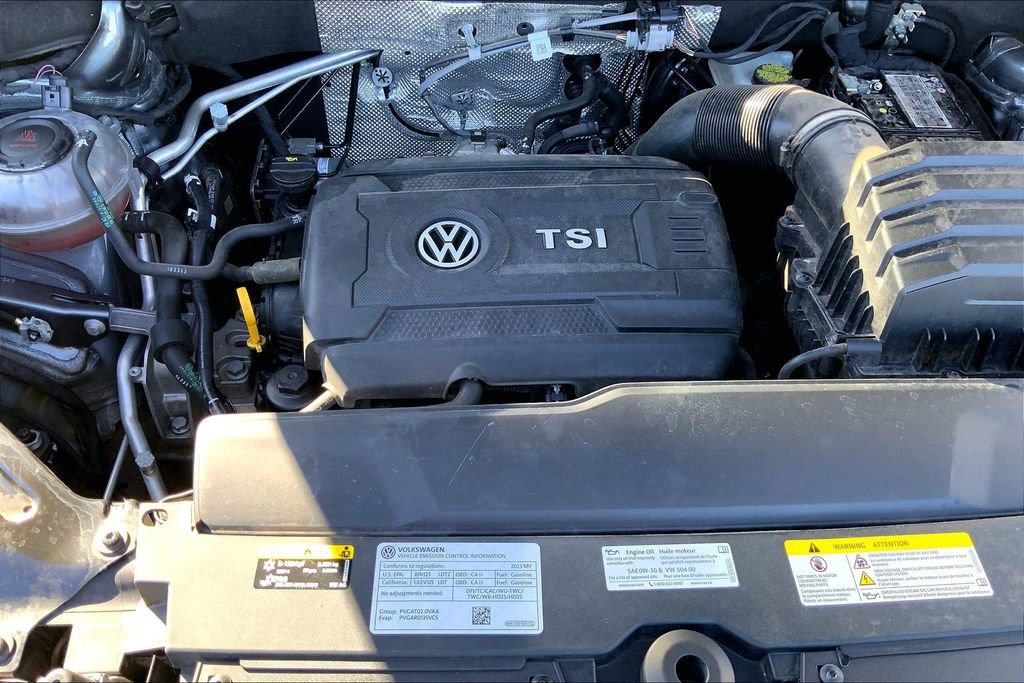 Used 2023 Volkswagen Atlas Cross Sport SE image 33