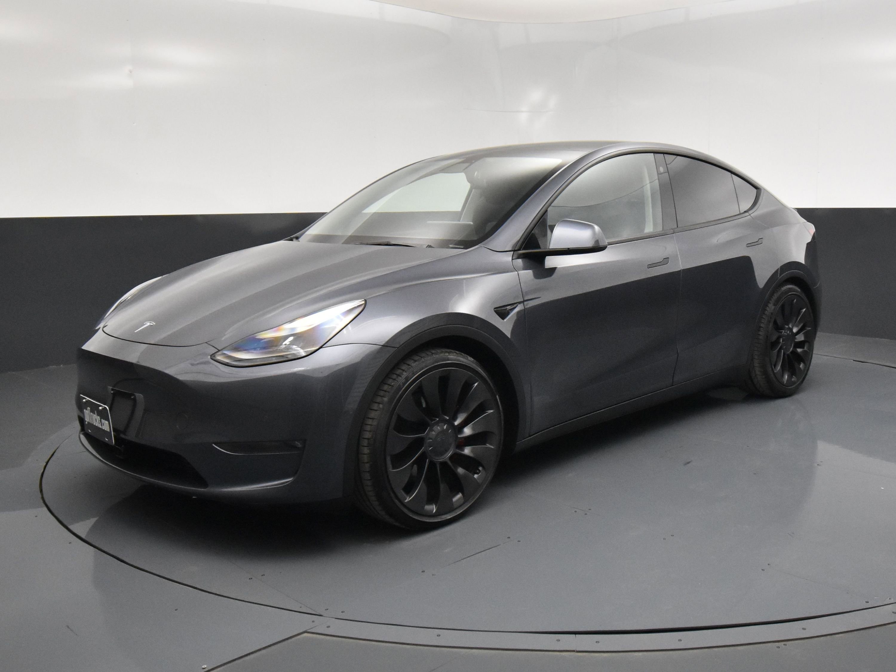 Used 2022 Tesla Model Y Performance image 2