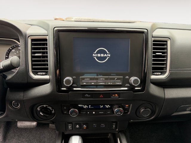 Used 2024 Nissan Frontier SL w/ Technology Package AWD/4WD image 15