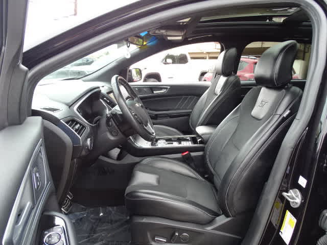Used 2019 Ford Edge ST AWD/4WD image 18