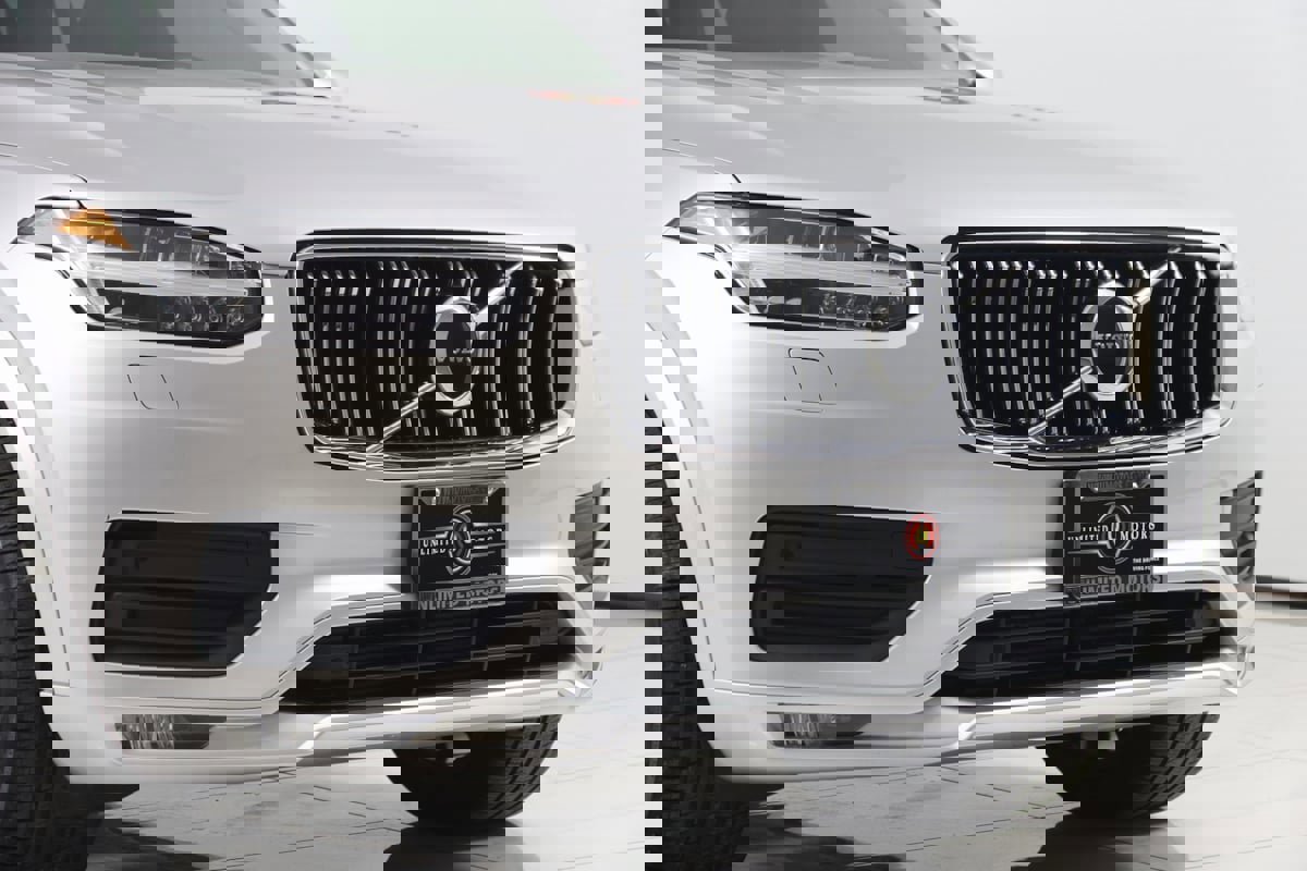 Used 2022 Volvo XC90 T6 Momentum w/ Climate Package image 43