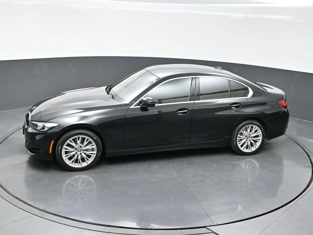Used 2024 BMW 330e xDrive image 31