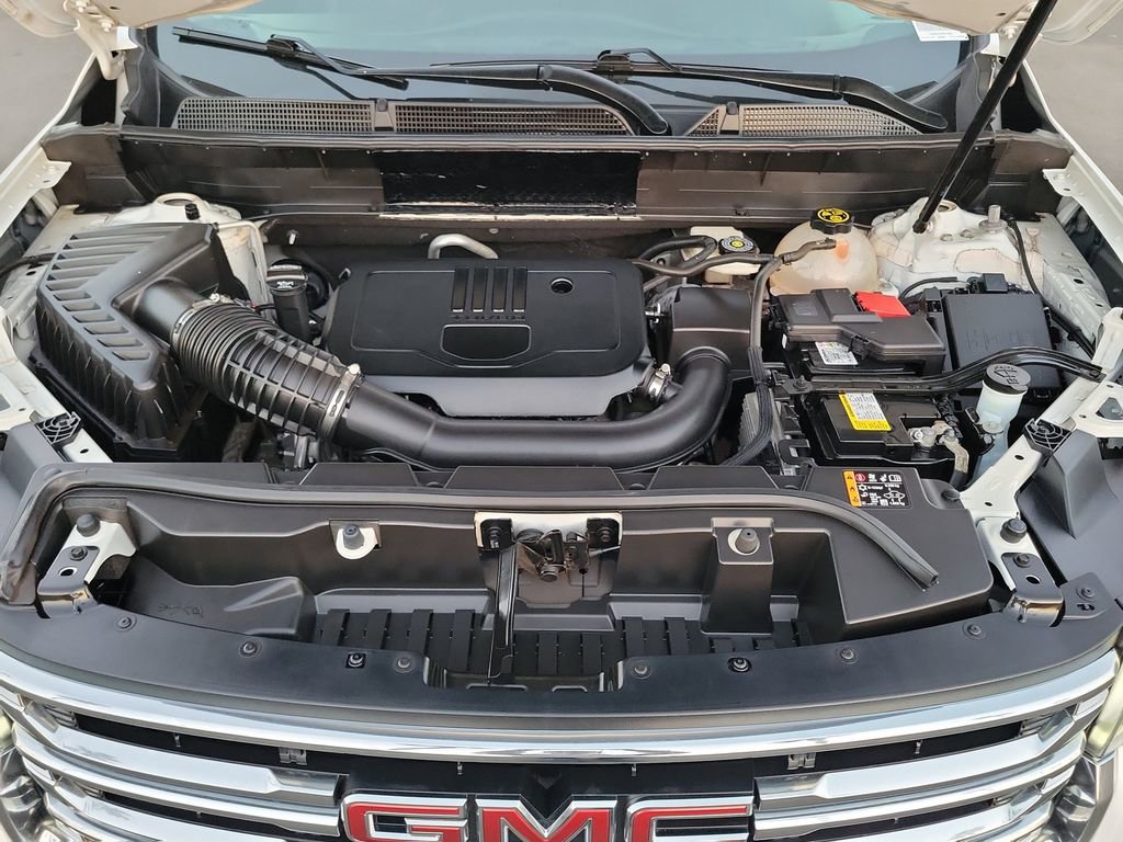 Used 2023 GMC Acadia SLE image 22