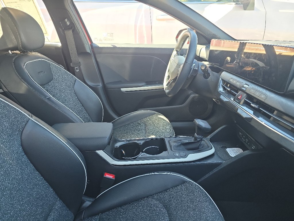 Certified 2025 Kia K4 GT-Line w/ GT-Line Sunroof Package FWD image 6