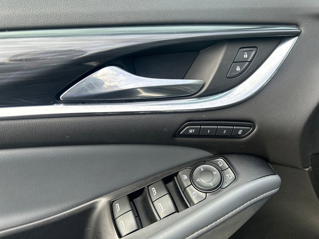 Used 2021 Buick Enclave Premium w/ Sun and Sites Package image 20