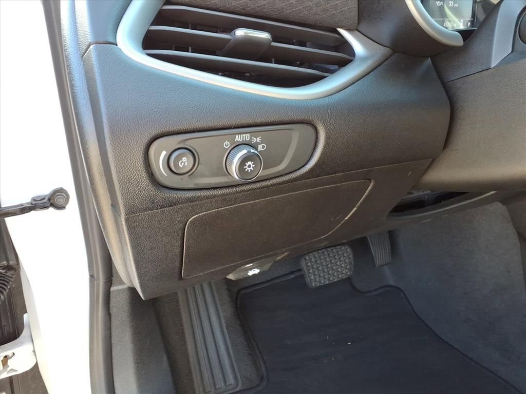 Used 2024 Chevrolet Malibu LT image 16