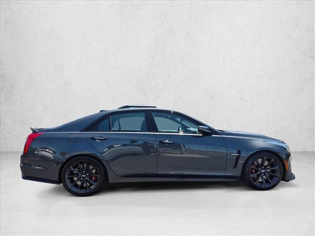 Used 2018 Cadillac CTS V w/ Luxury Package RWD image 4
