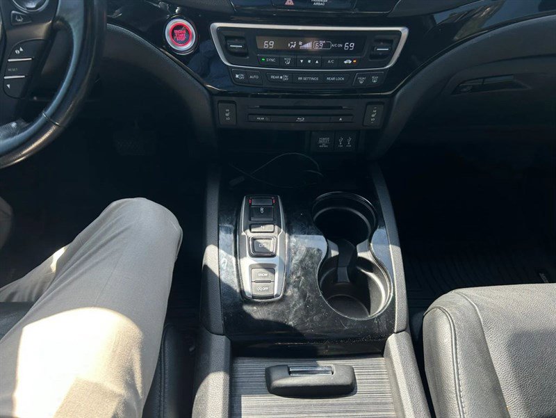 Used 2016 Honda Pilot Touring image 10
