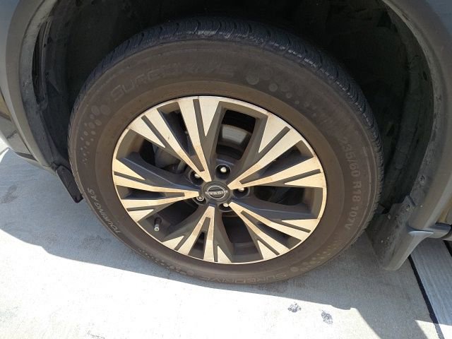 Used 2023 Nissan Rogue SV FWD image 10