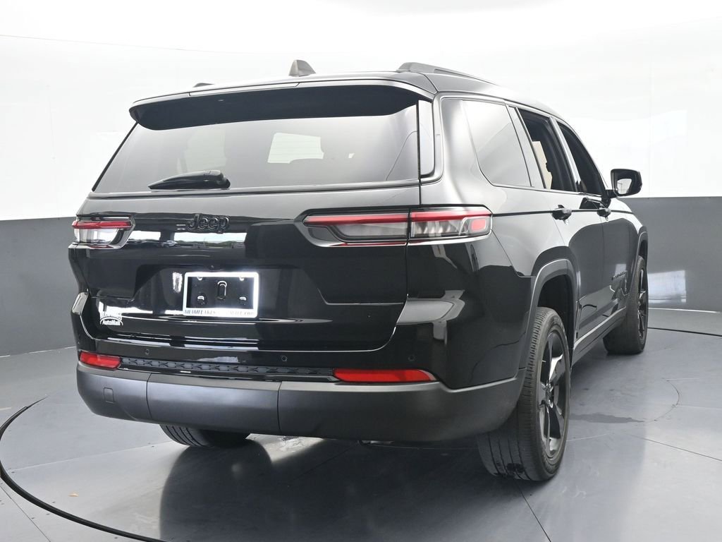 Used 2023 Jeep Grand Cherokee L Laredo image 5