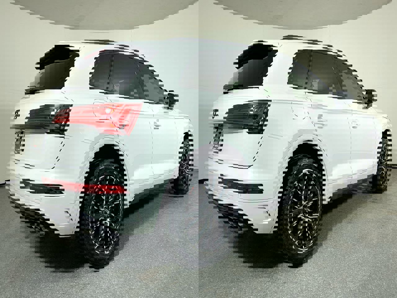 Certified 2023 Audi SQ5 Premium Plus w/ Premium Plus Package image 37