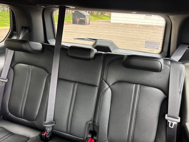 New 2026 Jeep Grand Wagoneer Limited AWD/4WD image 9
